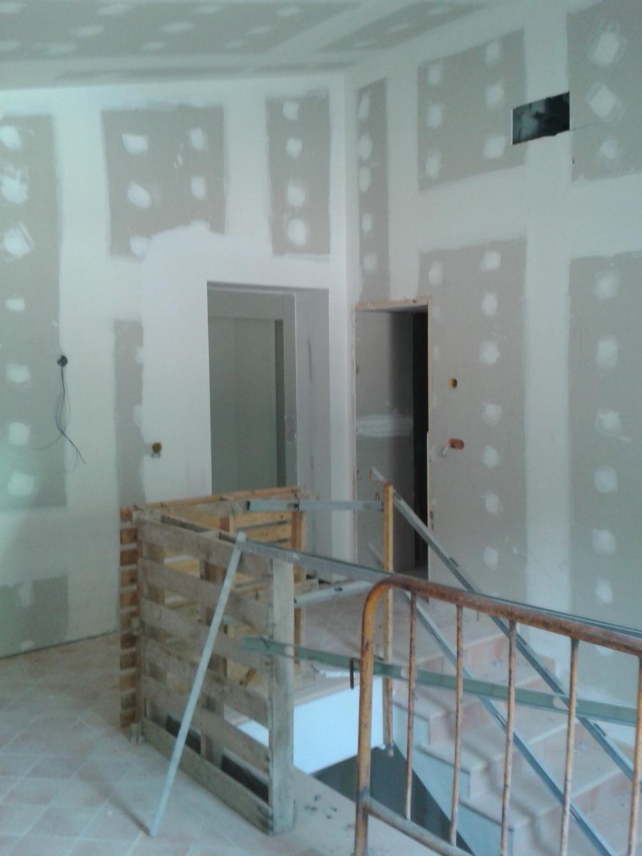 Hueco de escalera con tabiques de pladur